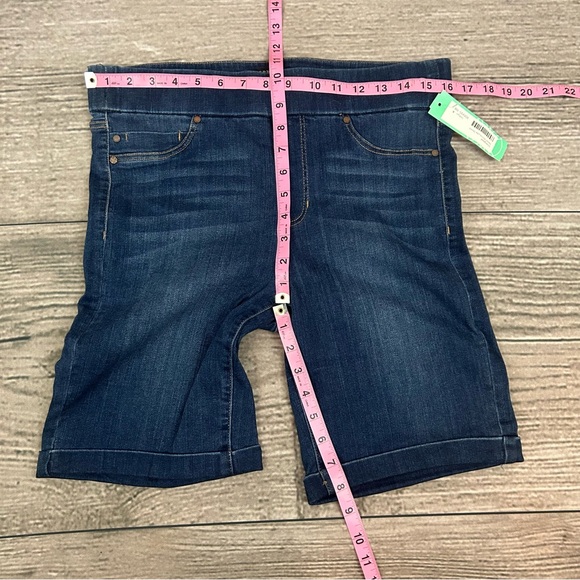 NWT Liverpool Janet pull on blue Bermuda denim shorts - Picture 6 of 6